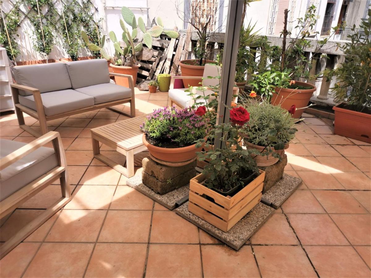 Palazzo Della Loggia B&B Наполи Екстериор снимка