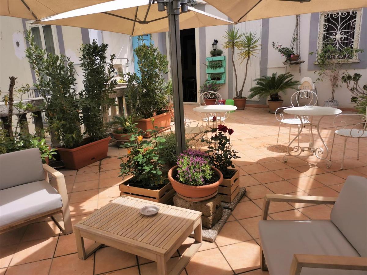 Palazzo Della Loggia B&B Наполи Екстериор снимка