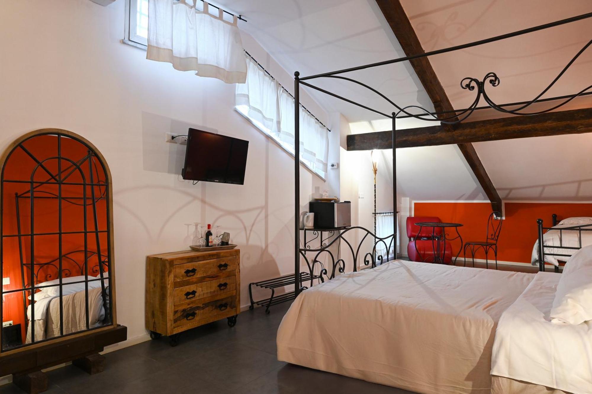 Palazzo Della Loggia B&B Наполи Екстериор снимка